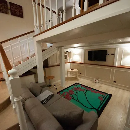 Daniela House 3 Άντζιο